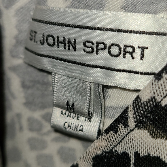 St. John Knits - Picture 16 of 16